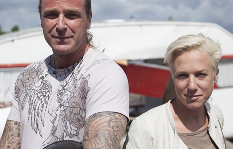 Kajsa Bergqvist och Patrik Sjöberg i ett riktigt höjdarmöte i TV3. Foto: TV3/Simon Cederqvist