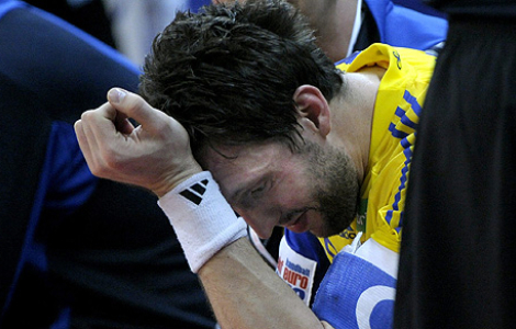 Tobbe Carlsson var en av många deppade svenskar sedan medaljchansen i EM försvann på måndagskvällen i Belgrade Arena. Foto: Janerik Henriksson, Scanpix