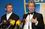 Erik Hamrén, välklädd förbundskapten med assistent Marcus Allbäck. Foto: Scanpix Erik Hamrén, välklädd förbundskapten med assistent Marcus Allbäck. Foto: Scanpix